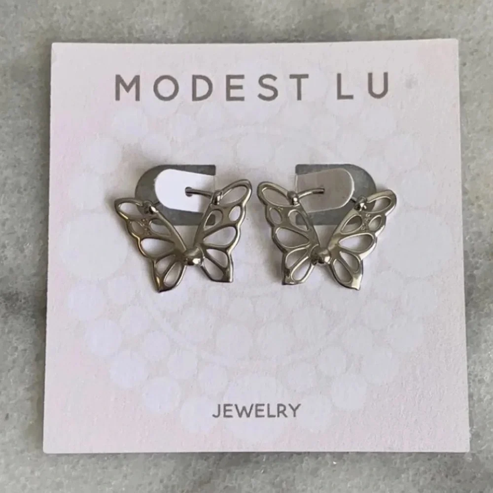 COPY - Sterling Silver Butterfly Wing Hoop Earrings Brand New - Picture 4 of 5